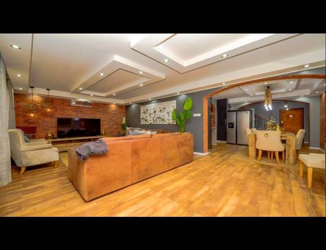 3 BEDROOM TOWNHOUSE FOR SALE IN MORNINGSIDE